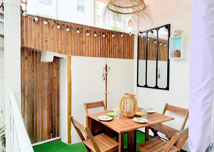 Apartment Sejour Premium T3 Hypercentre, Terrasse, Wifi Style T3 Center Terrace Wifi La Rochelle (Charente-Maritime)