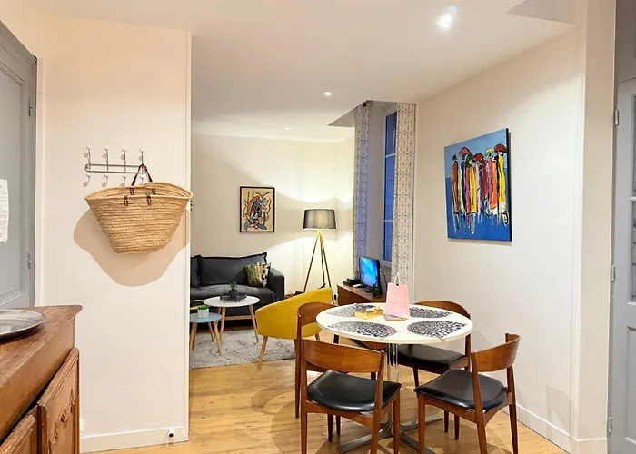 Apartment Sejour Premium T3 Hypercentre, Terrasse, Wifi Style T3 Center Terrace Wifi La Rochelle (Charente-Maritime)