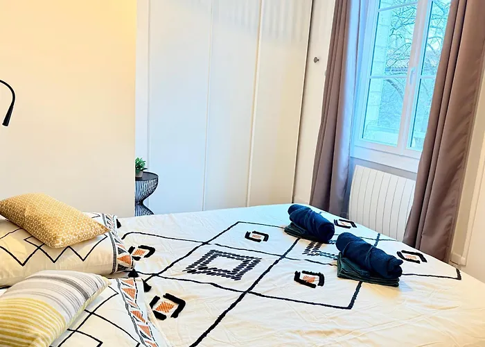 Apartment Sejour Premium T3 Hypercentre, Terrasse, Wifi Style T3 Center Terrace Wifi La Rochelle (Charente-Maritime)